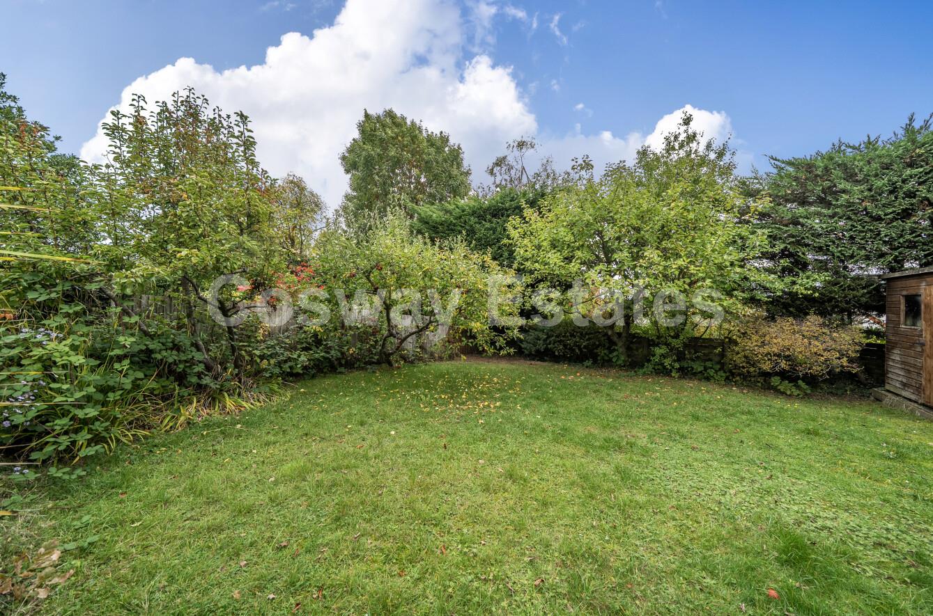 Parkside, Mill Hill, NW7, London